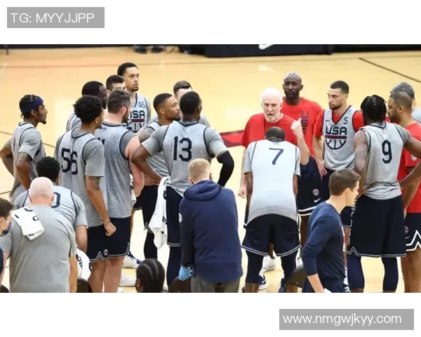 明星球员赛场内外穿搭解读引领时尚潮流风向标 明星球员赛场内外穿搭解读引领时尚潮流风向标